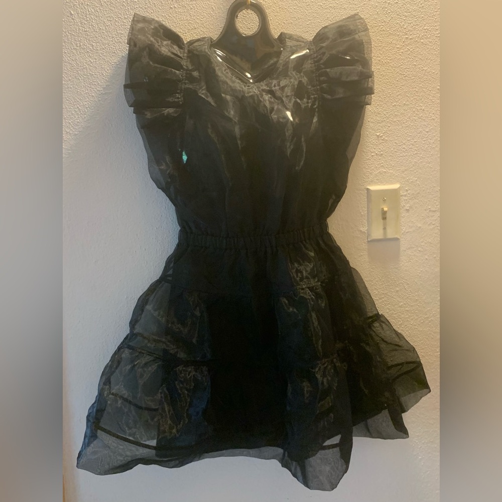 three medium suits - FOREVER 21 - TOXIC 3- 2 black suits and 1 blue one